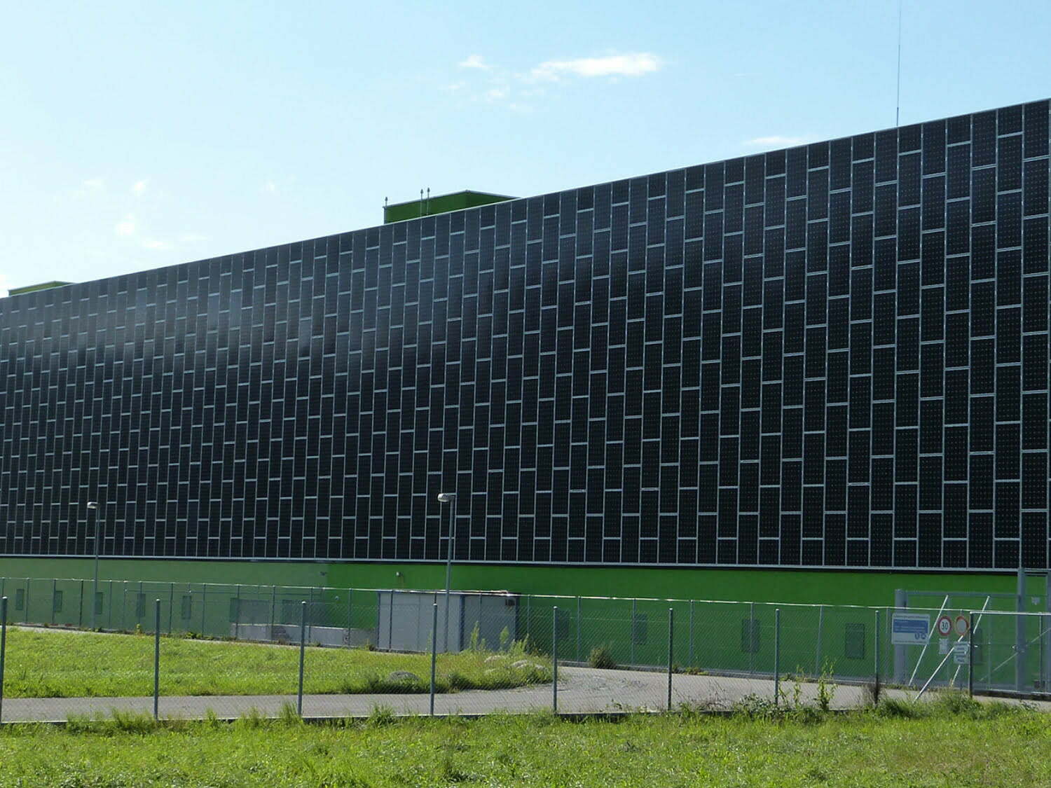 app-Curtain wall_-1500 Megasol