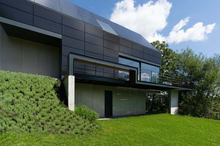 התקנת גג סולארי - המדריך המקצועי של BIPV 7 SKALA 750