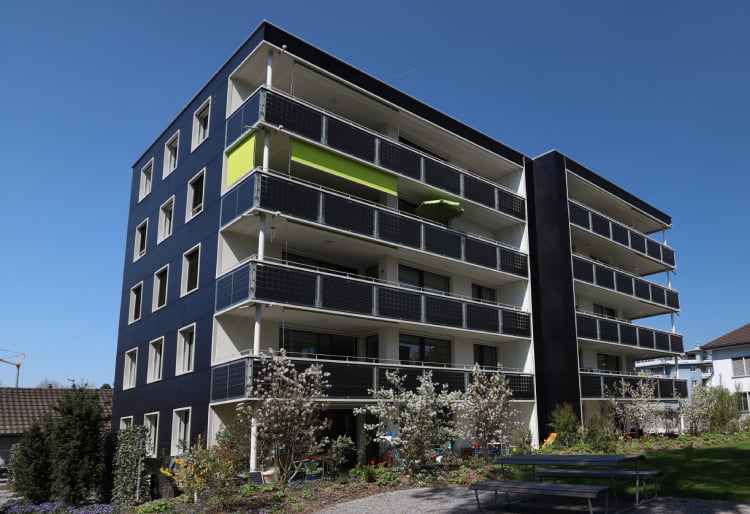 חומרי בניין סולאריים: פוטו וולטאי משולב BIPV 6 balcony 750