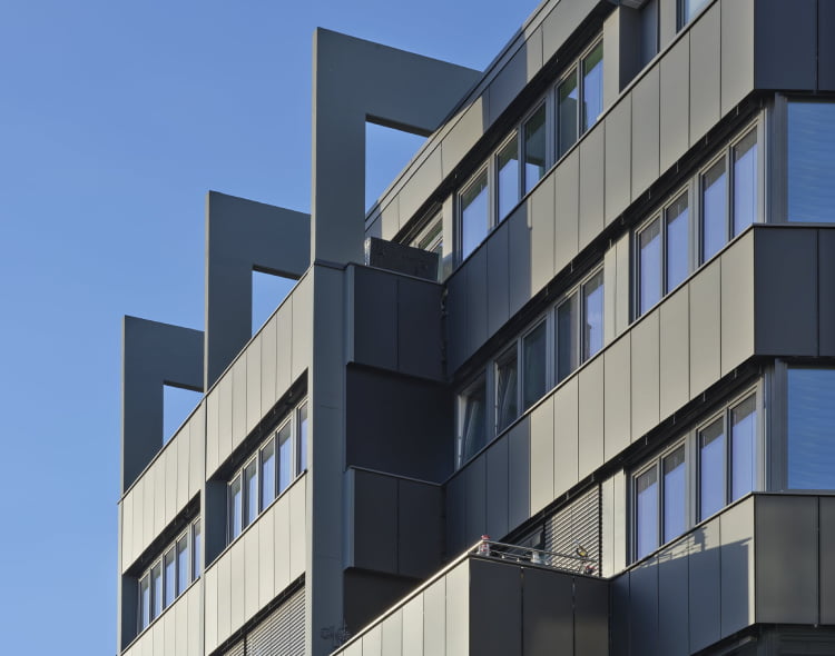 חומרי בניין סולאריים: פוטו וולטאי משולב BIPV 1 facade 750 2