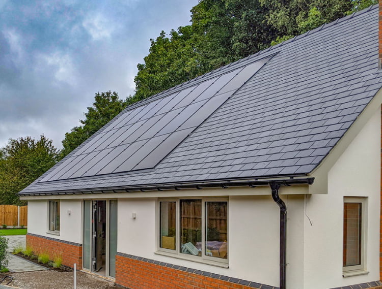 התקנת גג סולארי - המדריך המקצועי של BIPV 3 in roof 750