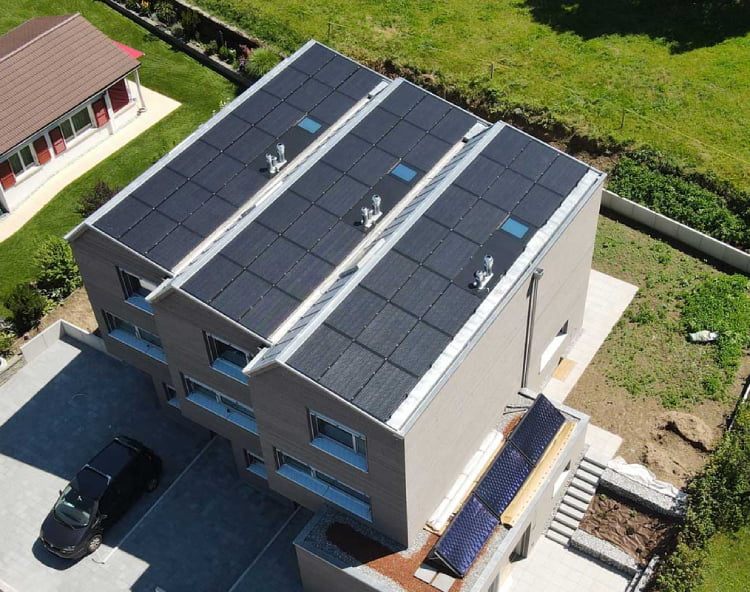 גג רעפים סולארי כל מה שצריך לדעת 12 megasol roof 750 12