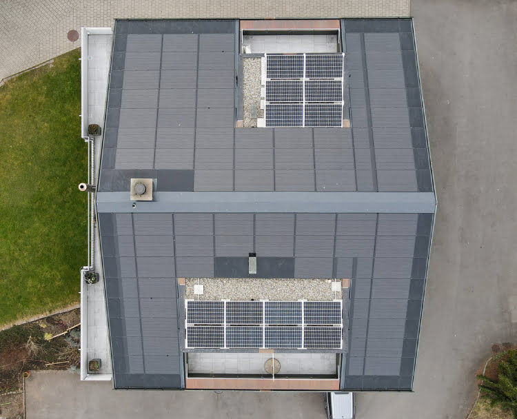 גג רעפים סולארי כל מה שצריך לדעת 8 megasol roof 750 8