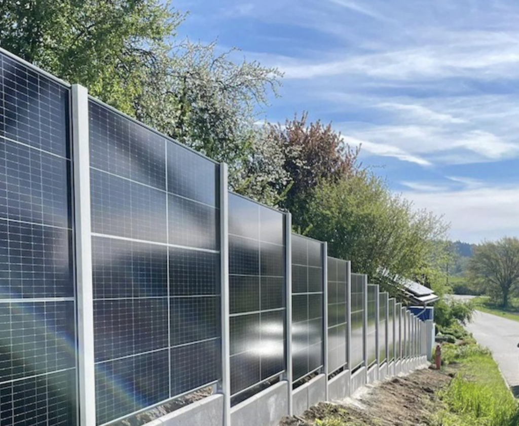 חשיבות התכנון הסולארי בכל פרויקט נדל״ן 3 גדר סולארית מעוצבת