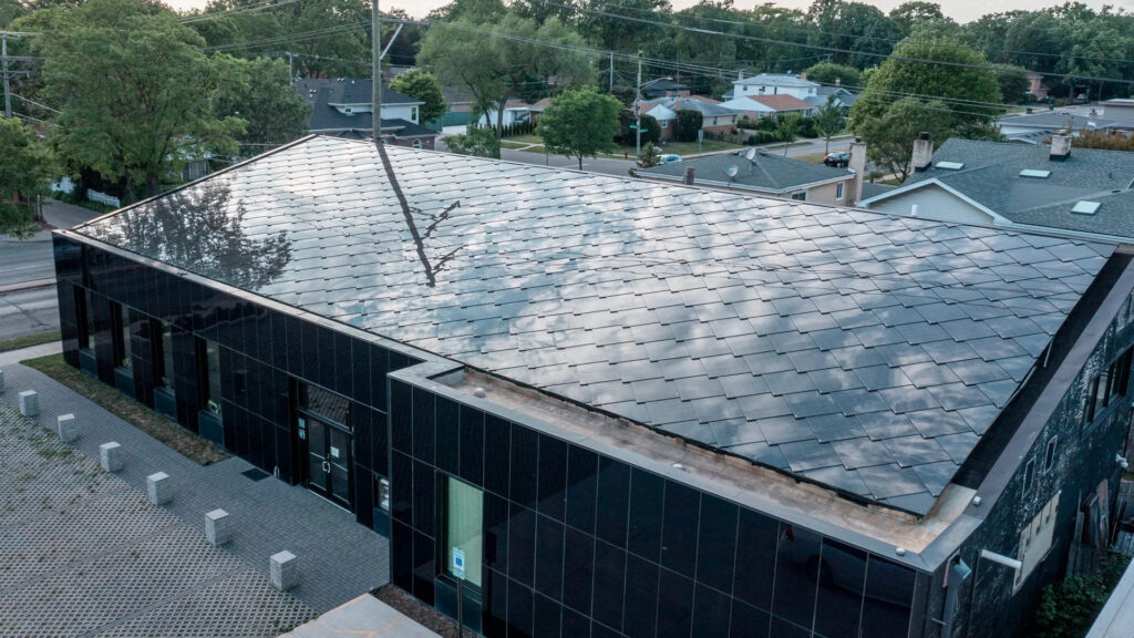 גג רעפים סולארי תוצרת שוויץ Sunstyle